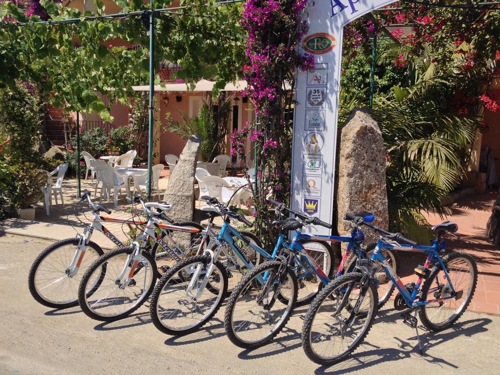 Hotel Domus De Janas Sul Mare Bari Sardo Exterior foto